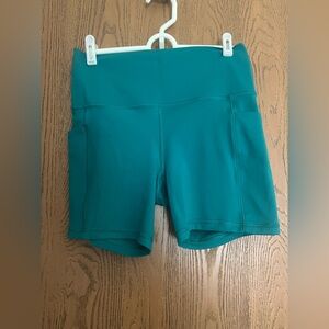 Athleta Jade Salutation Shorts